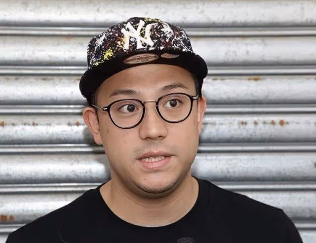 香港知名男星妻子被曝懷四胎，夫妻倆多次鬧離婚，房事依舊和諧