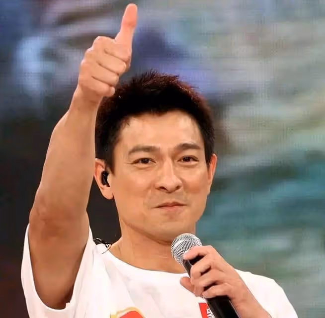 天哪!劉德華竟然辱罵記者,難以想像使用20億身家威脅讓其討飯!