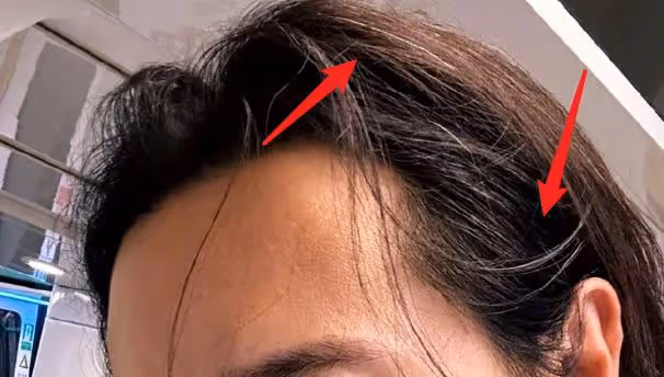 40歲高雲翔近況曝光,經濟拮据頭髮鬍子白了不少,越來越女性化