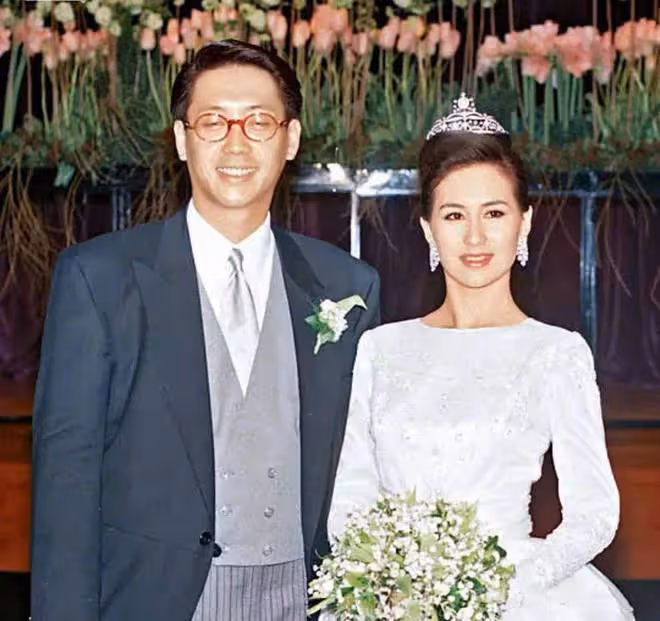 網傳60歲何超瓊愛上陳百強表弟,她終究還是沒放下舊愛的牽絆嗎