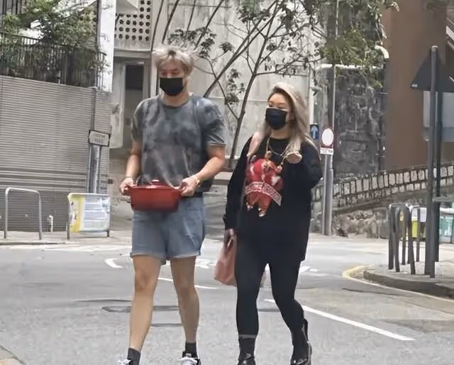 香港著名星二代情緒病復發!自認呼吸都有錯,曾一度傳出死訊