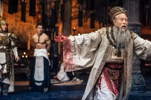 袁泉夏雨夫婦罕同框,費翔牽手摟腰袁泉引爭議,「妲己」反被冷落