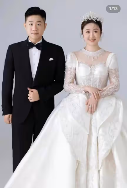 溫美玲:為兒子再辦婚禮!穿紅色旗袍艷壓新娘,和魏三牽手引熱議
