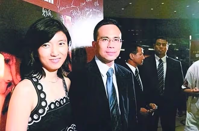 27歲百億身家，香港「最牛富三代」李思德，或成爺爺李嘉誠接班人