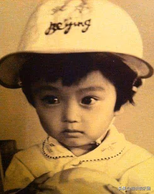 被黃曉明無情分手，與陸川和平分手，如今，她過得怎麼樣？