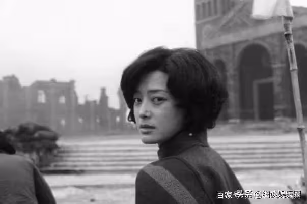 被黃曉明無情分手,與陸川和平分手,如今,她過得怎麼樣?