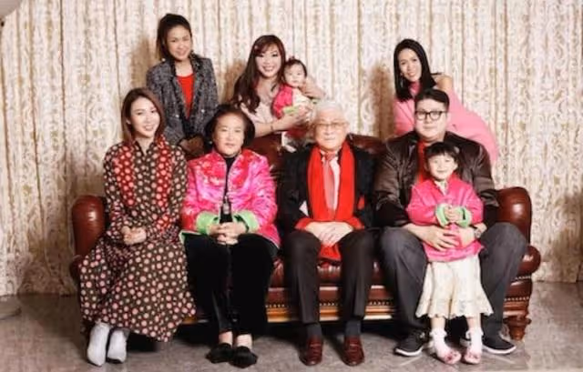 曾因平胸耿耿於懷!TVB女星隆胸13年從不後悔,今變自信愛曬身材
