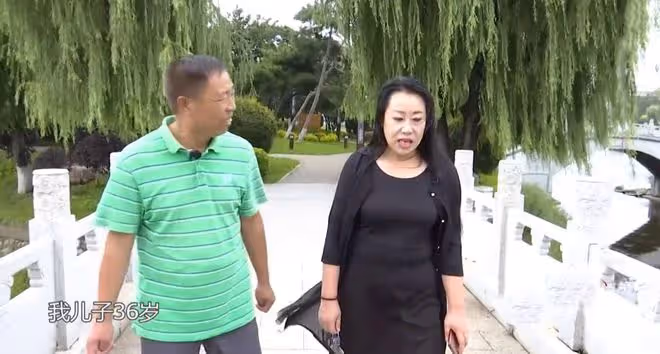 56歲大姐相親，被男嘉賓一眼相中，女方拒絕：他長得不得勁
