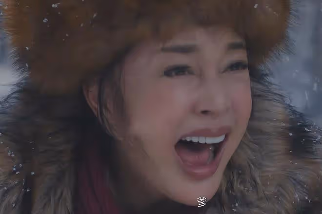 70多歲的劉曉慶又出來裝嫩了！新戲演女兒，喊小18歲的男演員爹爹