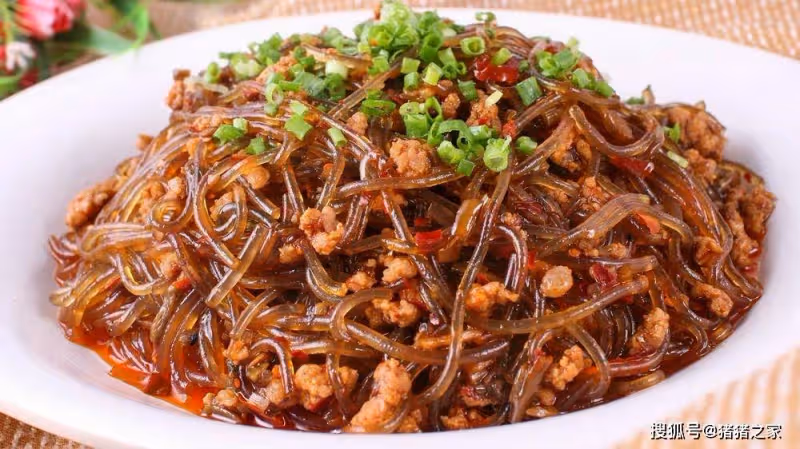 粉條這樣做太好吃了，不粘鍋不起坨，爽滑勁道，吃著特別香超下飯~