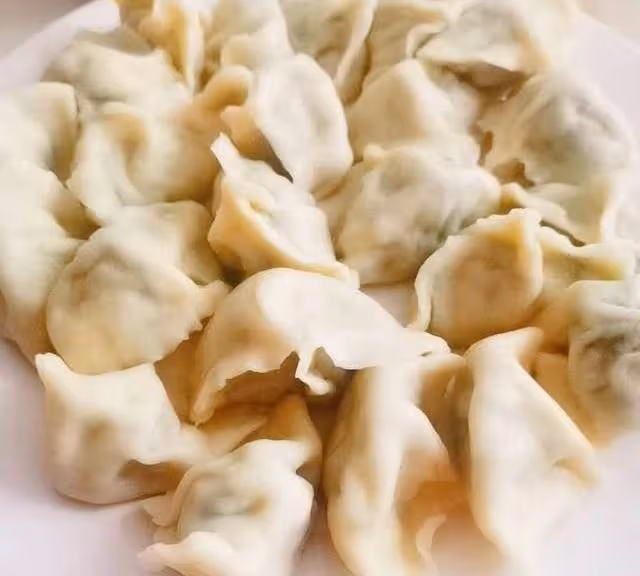 豬肉韭菜餡餃子，好吃不過餃子，鮮香味美~