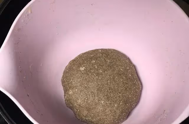 特色美食海參素菜包子,口感豐富美味,比白皮包子吃起來更健康~