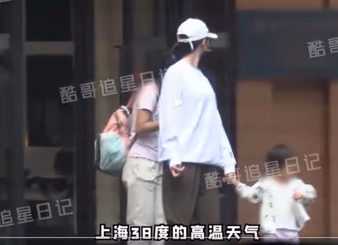 三胎實錘?鄭愷老婆被拍現身月子中心,38度高溫穿長衣長褲不怕熱