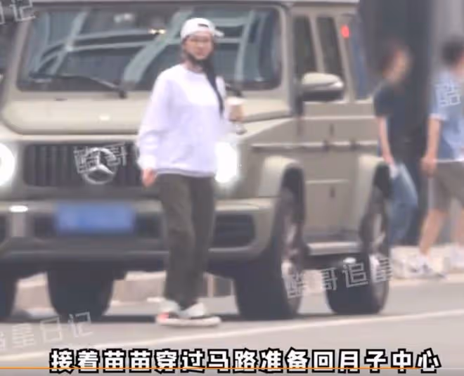 三胎實錘?鄭愷老婆被拍現身月子中心,38度高溫穿長衣長褲不怕熱
