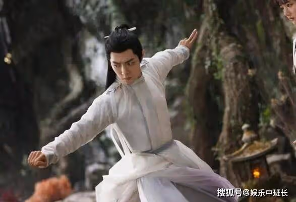 《玉骨遙》時影為什麼會變成小白獸？時影的身份是什麼？為什麼一定要殺朱顏？