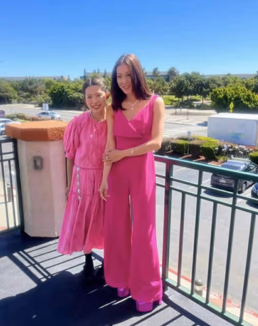 TVB前花旦太抗老！39歲少女味十足，穿恨天高與路人合影太親民