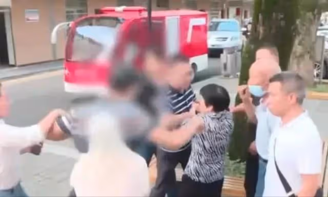 長沙女子癌症晚期,爭奪女兒40萬學費,直言:女兒有我重要嗎?