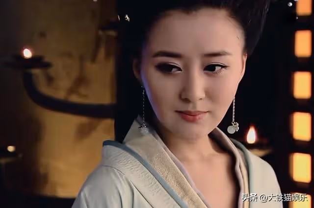 以為她們退圈了,原來是整容了沒認出來,美人真該遠離科技與狠活
