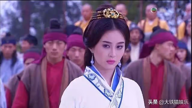 以為她們退圈了，原來是整容了沒認出來，美人真該遠離科技與狠活