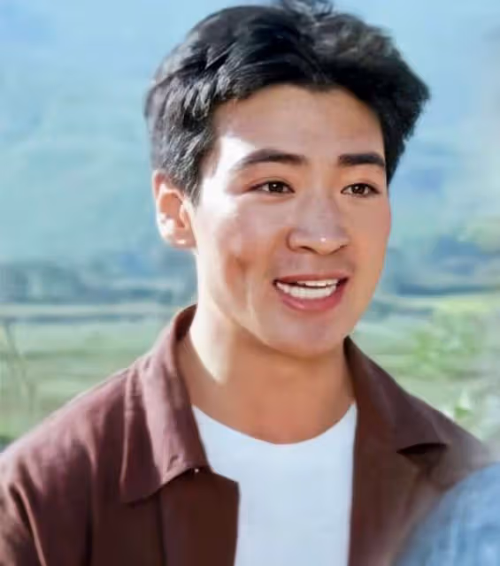 寇振海15歲兒子中考結果出爐!高中直接上實驗班,長得像68歲老爸