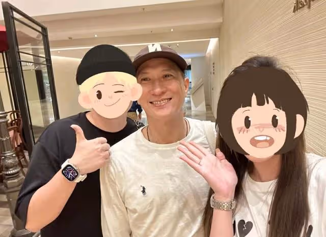 張家輝一家近況曝光!網民商場偶遇曬合照,影帝手纏紗布疑受傷