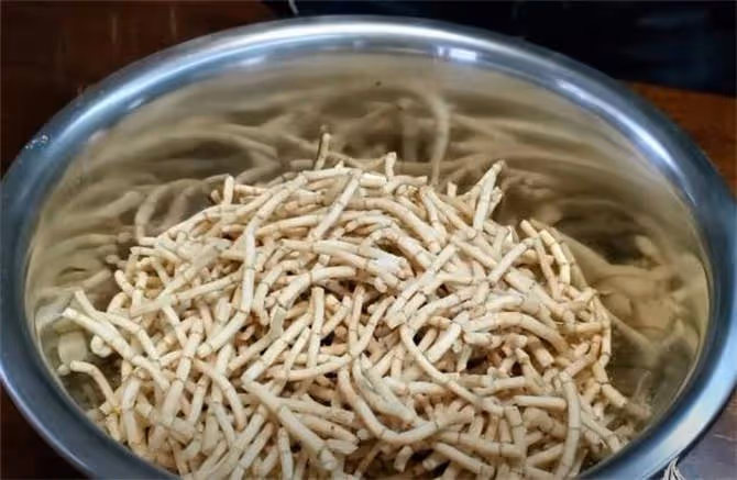 涼拌折耳根最正確做法,清涼解膩,脆口彈牙,比大魚大肉都解饞
