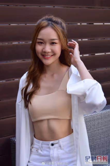 葉靖儀最喜愛這位花旦有樣有演技！ 「J2女神」靠水著靚相受關注