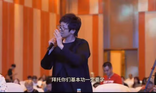 柯以敏再惹爭議,《好聲音》現場教學演唱代表作,被吐槽愛出風頭