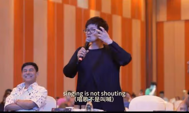 柯以敏再惹爭議,《好聲音》現場教學演唱代表作,被吐槽愛出風頭