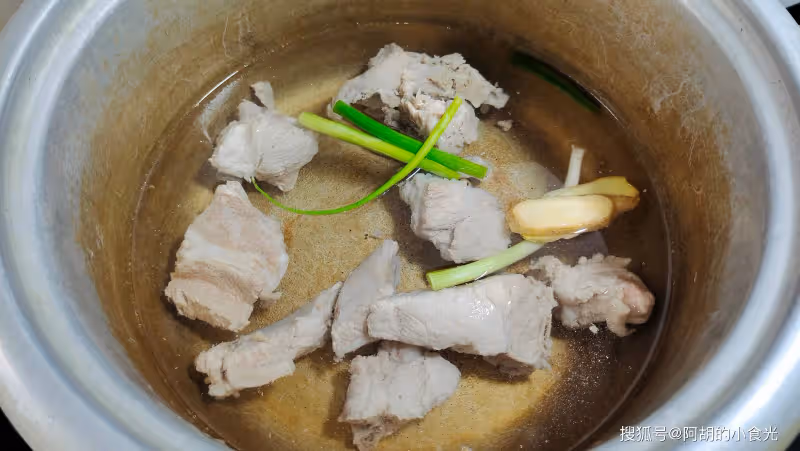 伏天的第一口排骨,和它絕配!慢燉成湯,暑氣濕氣繞道走,每一口都是鮮美舒爽