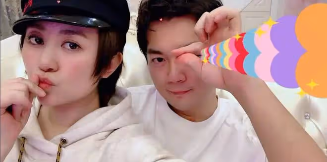 馬麗與小11歲老公帶兒子聚餐,一家三口罕見同框,手牽手超幸福