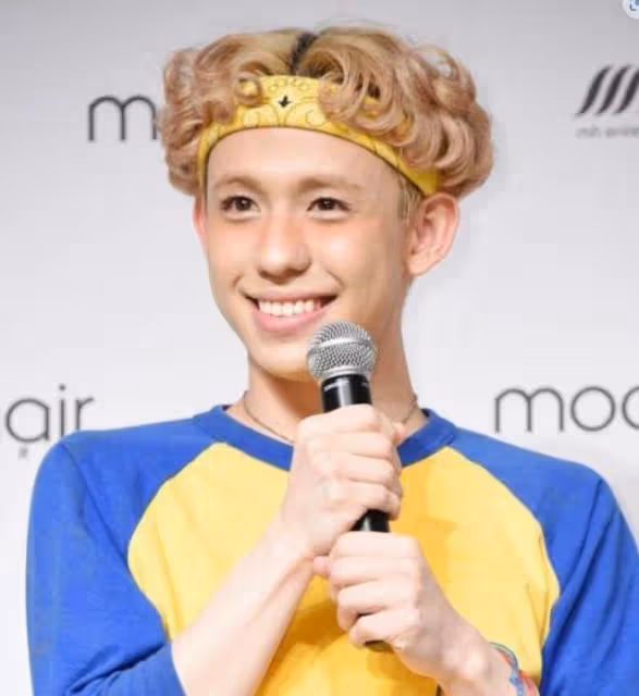 又一位明星自殺去世!年僅27歲,曾陪兒子慶生,因想做女人被網暴
