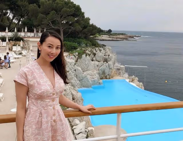香港知名女星健康出問題,睡覺胸部有劇痛,疑被富商父子同時包養