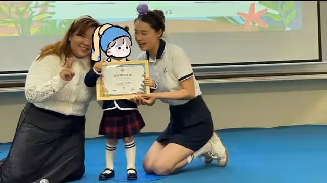 林峯參加2歲女兒畢業典禮,張馨月曬視頻,只給自己孩子遮臉挨批