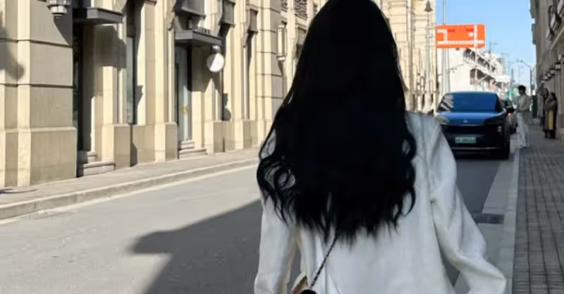 兩家父母商量婚事，小姑子得到准婆婆的授意，故意讓我和爸媽難堪