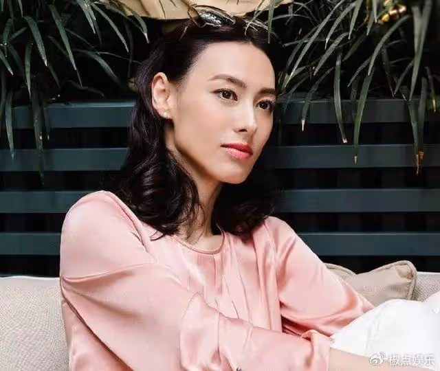 曝35歲梁洛施懷4胎！李澤楷陪她看婚紗，李嘉誠送上億豪宅安胎