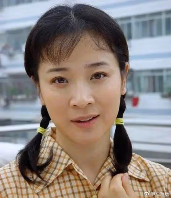 結婚24年分居12年，多次出軌的陳小藝，丈夫卻不離婚令人費解