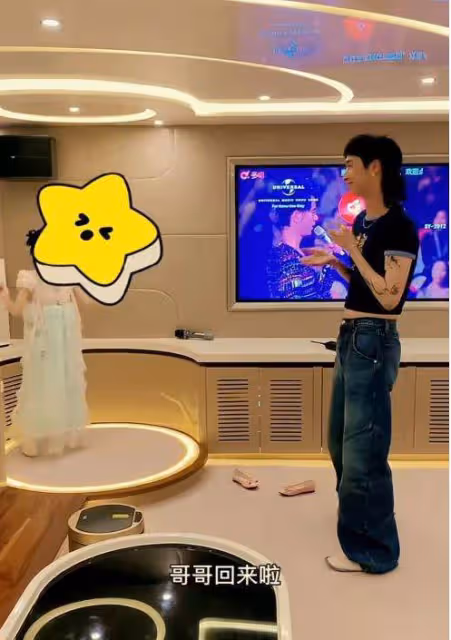 伊能靜帶女兒游泳被偶遇,近照圓潤駝背明顯,生圖精修差別大