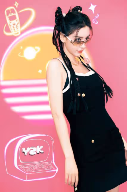 34歲baby曬巴黎度假美照,罕穿比基尼秀身材,全身零贅肉好養眼
