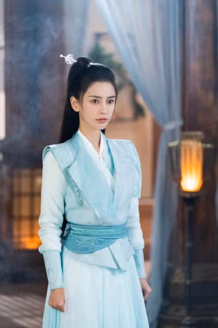 34歲baby曬巴黎度假美照,罕穿比基尼秀身材,全身零贅肉好養眼