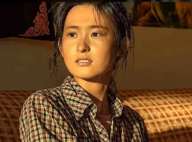 周迅問王寶強:我能演《八角籠中》中蘇木姐姐嗎,王寶強回復顯情商