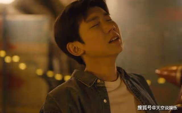 《追光的日子》穿上白大褂後的放飛自我，才知王源將本性藏得有多深