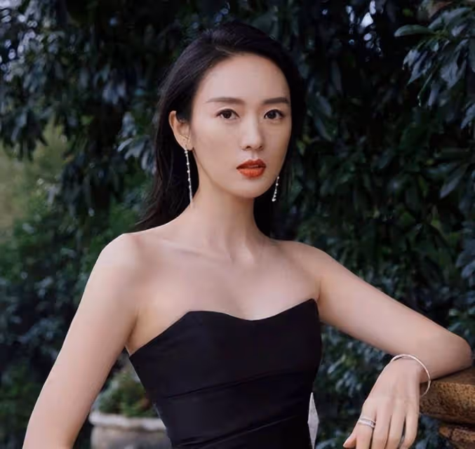 童瑤丈夫王冉:哈弗畢業,娶小17歲嬌妻,身家數億為妻子鋪路