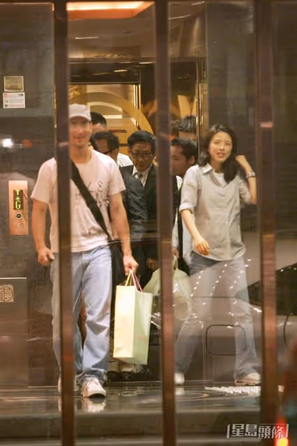 張學友夫婦30年前舊照曝光,容顏變化不大!