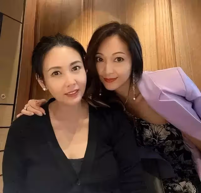 香港知名女星近況曝光,樣貌顯老身材顯胖,被指大媽味濃