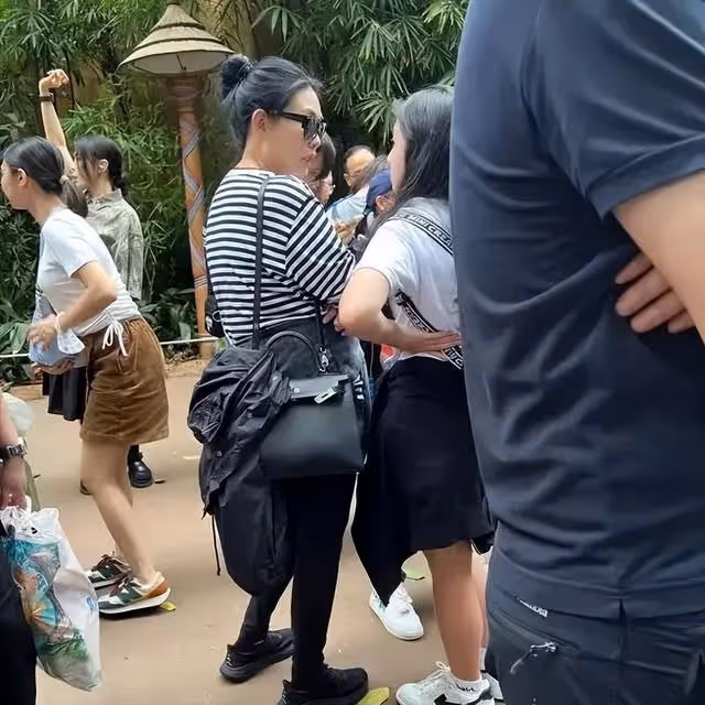 香港知名女星近況曝光,樣貌顯老身材顯胖,被指大媽味濃