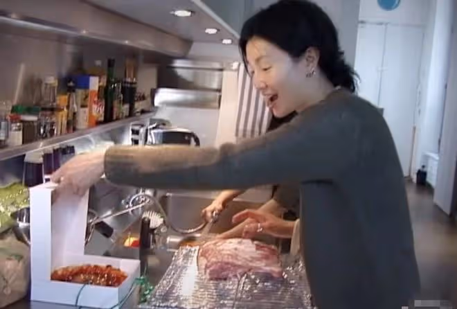 張曼玉曬巴黎生活!豪宅內素顏下廚做飯,與洋老公離婚現單身無子