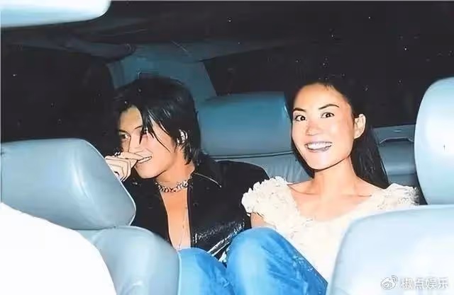 王菲和謝霆鋒被曝分手,這是有人嫉妒嗎?小謝憤怒回應