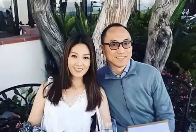 橫刀奪愛入豪門!知名港姐兒子從名校畢業,身材健碩是舉重運動員