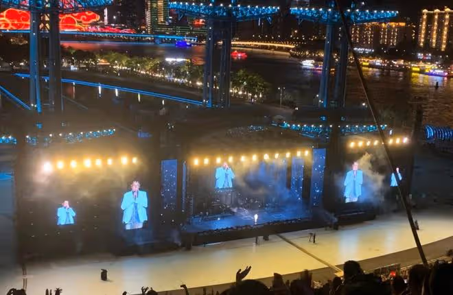 7月14日,譚詠麟自曝開完演唱會之後便病倒了,幾天時間瘦了15磅